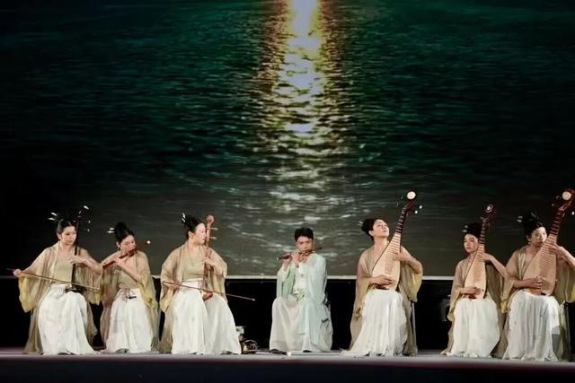 从科学之城到文艺之心，一座松山湖城市地标的周年回响