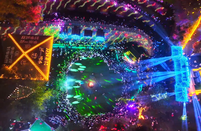 醉秋图丨辽宁本溪：层林尽染，清霜醉红霞