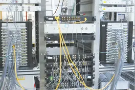 我国量子计算产业迎新进展！中国第四代自主量子计算测控系统发布图片