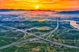 “欢迎来怀化旅游，顺路找我剪头发”——晓华口中的“顺路”也“懂你”图片