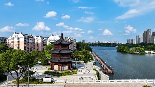 在海陵，基础款就不再搭配基础款！