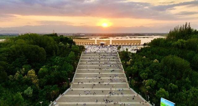 2025宁夏英仙座流星雨狂欢夜：五大观星目的地等你来打卡