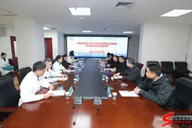 山西省科协副主席李建文一行在临汾市中心医院调研指导科技工作图片
