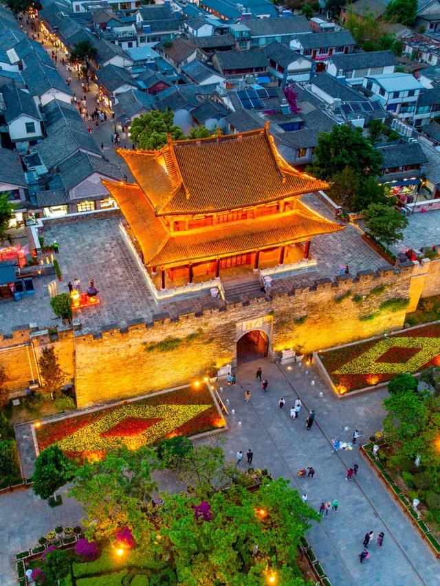 来吹吹晚风吧！大理这些地方越夜越美丽