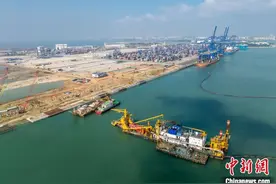 海南洋浦打造国际枢纽港：通达近远洋 运输更便利图片