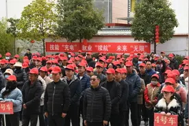 丽江：暖心服务助返岗图片