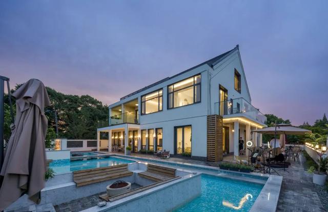 吃喝玩乐一条龙，就在金山这里→