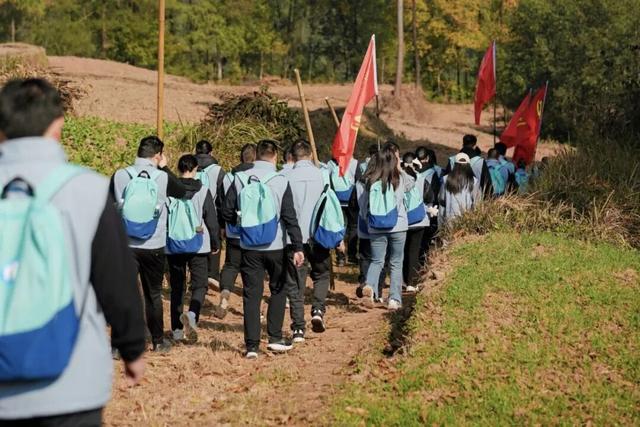 十二载初心不改，巴中青年再踏“重走红军路”征程