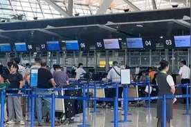 上海浦东机场宣布：免费提供！11个淋浴间24小时开放 8个过夜休息区全是沙发 外卖还能送到登机口图片