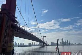武汉12天里有11天超35℃！暑热即将从巅峰走下坡路图片