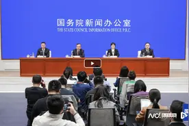 国补政策激活电视市场，出货量连续两季度增长，巨屏产品走红图片