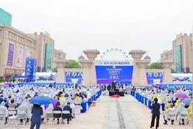 汉交会开幕，湖北纺织服装产业成焦点图片