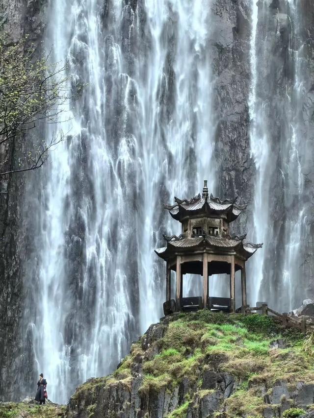 跟着热剧游文成 《子夜归》再现百丈漈山水美景