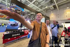 掌上起飞语音控制，大疆新品无人机亮相齐鲁影像器材嘉年华图片