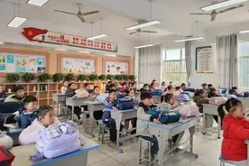 淮北市人民路学校开展“享劳动，慧生活”劳动技能大赛图片