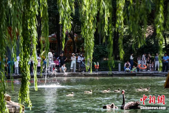 人这一辈子，一定要去一趟乌鲁木齐！