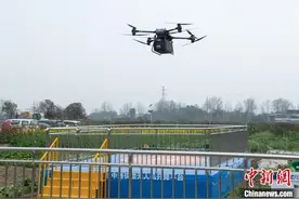 成都：“无人机+无人车” 联手出击  快递配送驶入“未来模式”图片