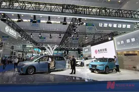 热闻|国产AI新纪元！电信、汽车、医疗等行业纷纷接入DeepSeek图片