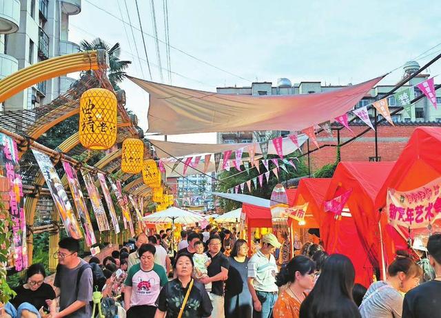 曲靖具有600多年历史的西门街片区焕新