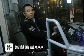 事发浦上大桥！皮卡起火，公交车驾驶员紧急救援！图片