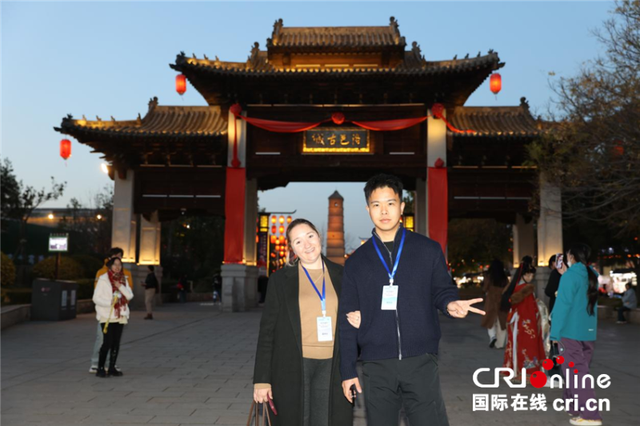 这里藏着中国最硬核的浪漫！外国网红狂赞：“洛阳，不愧是你！”