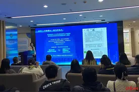 成都12345工单办理员“化身”12345接线员：做好市民心声的倾听者图片