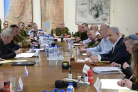 以色列报复清单：要让伊“感到痛”又不引发全面战争 伊朗强硬回应图片