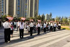 梦想扬帆 风好启航——高新第十小学一年级“童心学子”校园生活侧记图片
