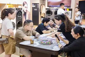 至高补贴40%，门店客流激增，苏宁联合多品牌加码以旧换新图片