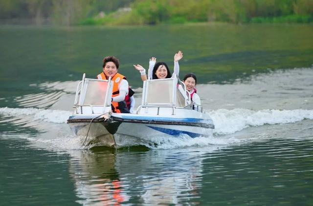 【直播倒计时1天】！你对夏日的所有幻想都在瓦屋山！