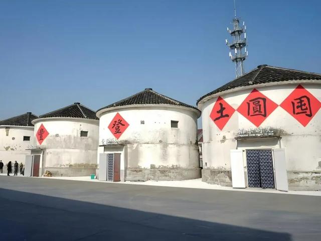 ️阳澄湖挤爆？这个核心产蟹区才真香！蟹宴限时6折！客房3折特惠！送免费住宿惊喜