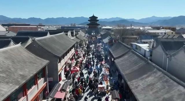 绝美！北京“蓝调”冰瀑奇观，惊艳亮相 | 周末京郊微度假