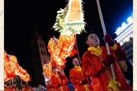 新春特别策划丨藏在“够级”里的年味，看青岛花式“出牌”→图片