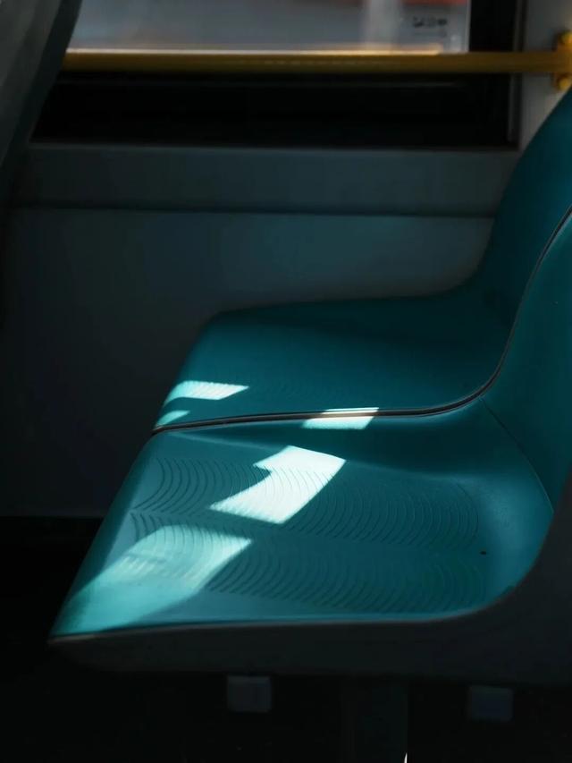 旅游新玩法！坐上“宝藏公交”，穿梭在风景与烟火气之间