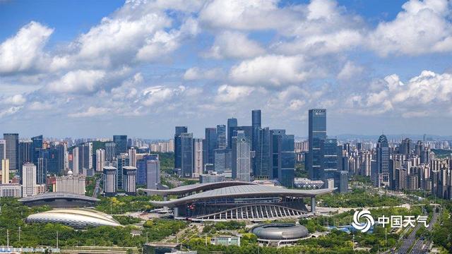 好看！南宁上空蓝天白云美景“霸屏”