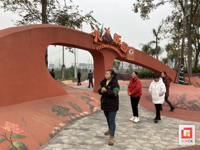 出门遇见“侏罗纪” 龙艺街口袋公园成家门口的“史前秘境”