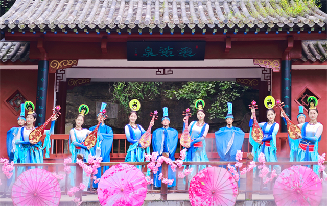 汉风微演艺+唐宋茶会+暖秋市集，国庆中秋灵岩寺景区等你来