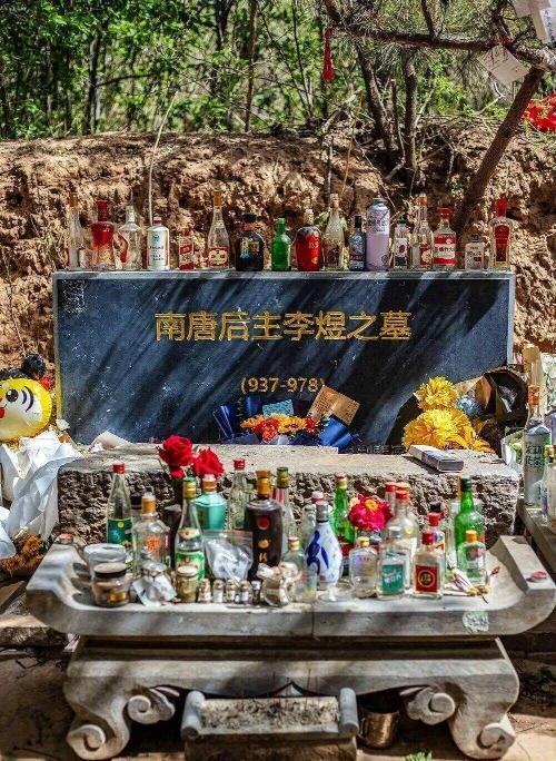 00后热衷给古人“上坟”，不追顶流追“古流”