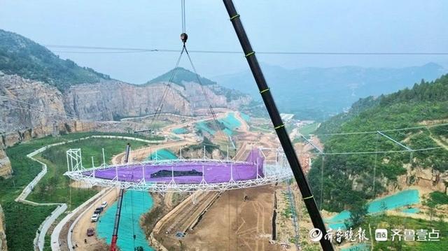济南历城区新增一处探险公园，“矿谷之眼”主体完成吊装