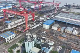 中国船舶集团外高桥造船累计交船总量突破1亿载重吨图片