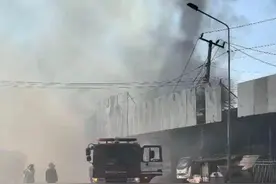 连线在老挝的中国人：燃爆致4死的中国商铺做五金等方面生意图片
