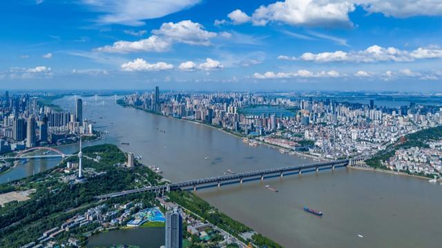 周慧：去一个城市