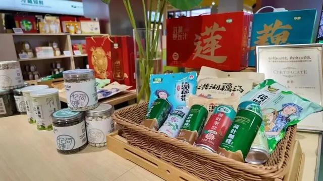 来洪湖，“藕”遇千年秋色！