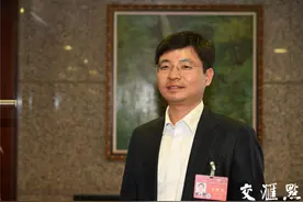 两会热点｜全国政协委员张桥：完善药品上市许可持有人制 提升药品全生命周期监管力度图片