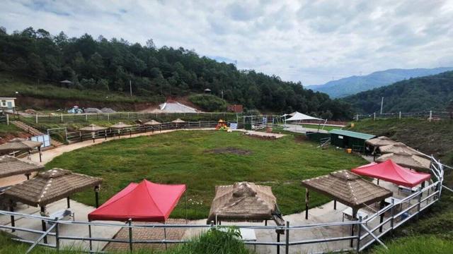 自在嵩明丨层峦碧水、林间野趣、美食垂钓……近郊旅行就来杨桥西山大村子