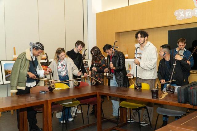 全球“Z世代”青年代表齐聚无锡 感受“了不起的新吴”