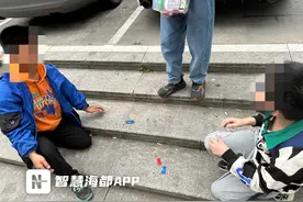 废弃烟盒竟成“宝”，福州部分小学生间刮起“烟卡”风，教育专家提醒！图片
