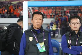 泰山队返济备战亚冠，崔康熙成球迷话题焦点图片
