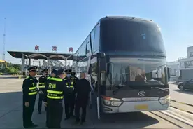 护航春运 广东查处客车各类违章10217宗图片