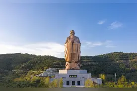 经济与哲学的联姻：从孔子、康德与韦伯的诞辰谈起图片